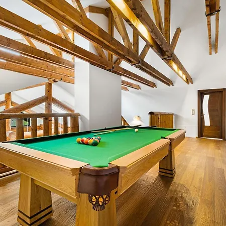 Βίλα Luxusny Chalet , *